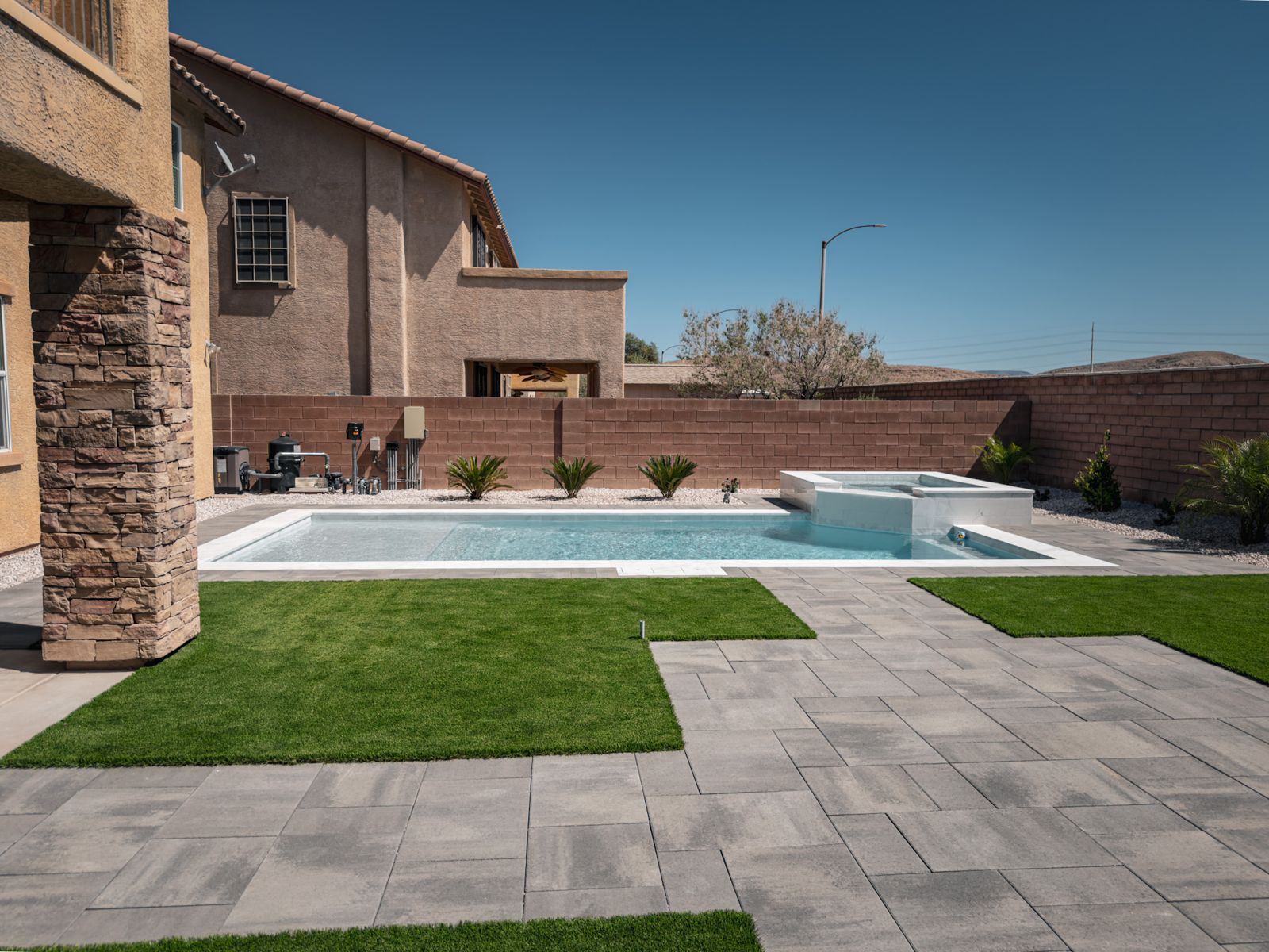 Custom pool project by Pools R Us Arizona